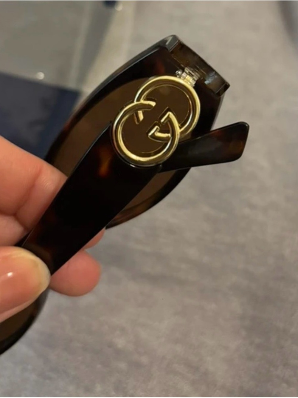 Gold-Logo Tortoiseshell Sunglasses Temple Clip -Accessories